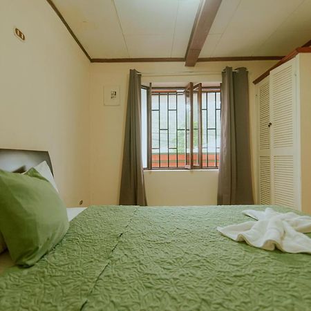 Quepos Inn ภายนอก รูปภาพ