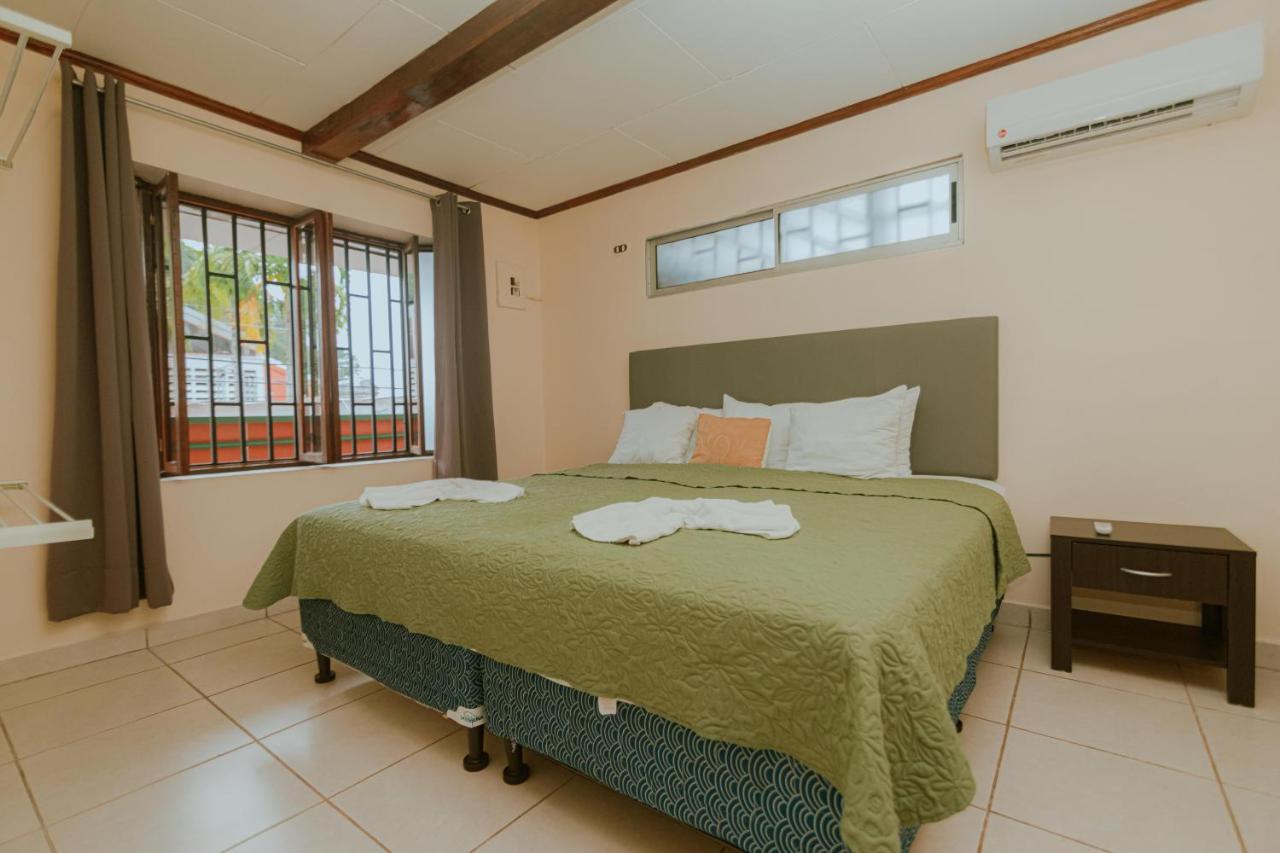 Quepos Inn ภายนอก รูปภาพ